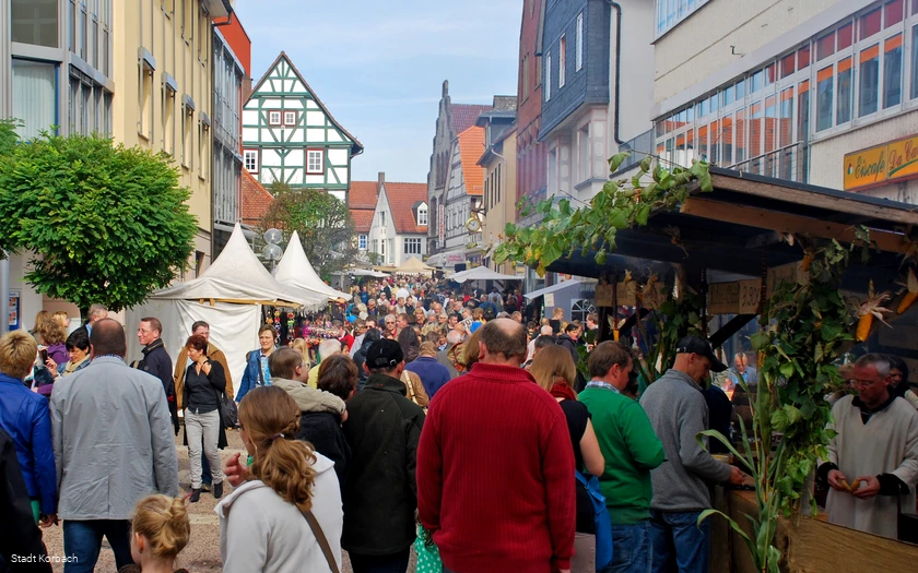 Fußgängerzone-Mittelalterlicher Markt