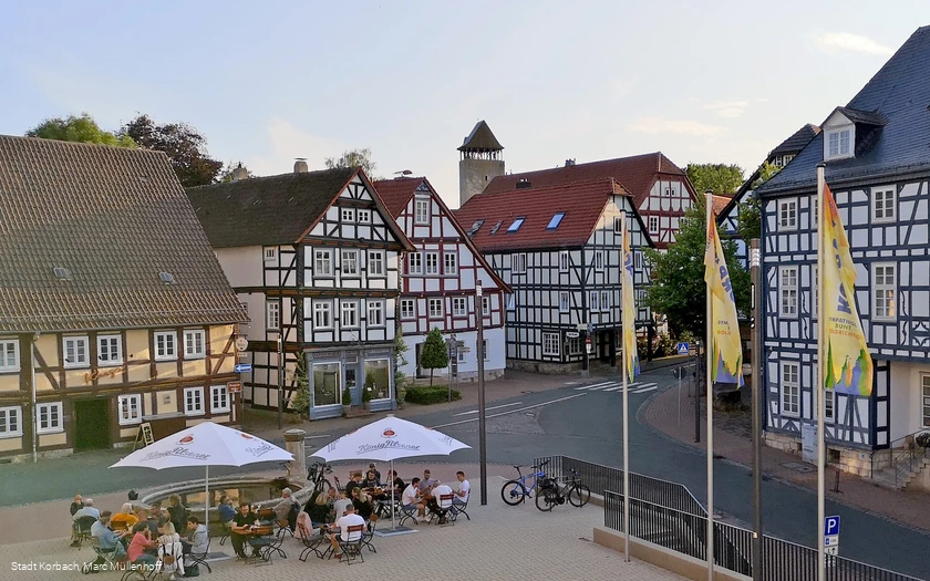 Rathausvorplatz Gastro Fachwerkkulisse Rathausvorplatz Gastro Fachwerkkulisse