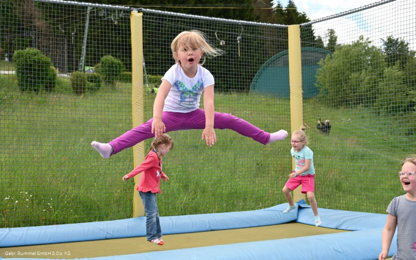 trampolin-sommerrodelbahn.jpg