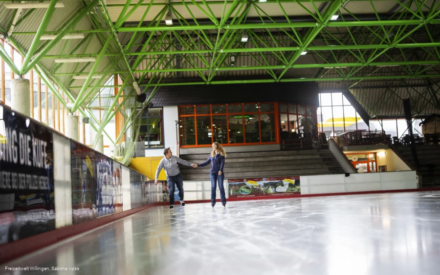 eissporthalle-willingen-cafe-treffpunkt c) Freizeitwelt Willingen, Sabrina Voss.jpg