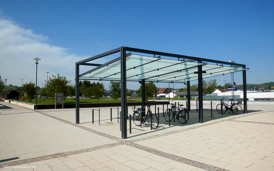Überdachte Park & Ride Anlage Überdachte Park & Ride Anlage