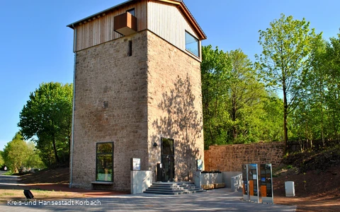Die Korbacher Spalte - Fossilienfundstätte / Geofoyer Kalkturm Korbach