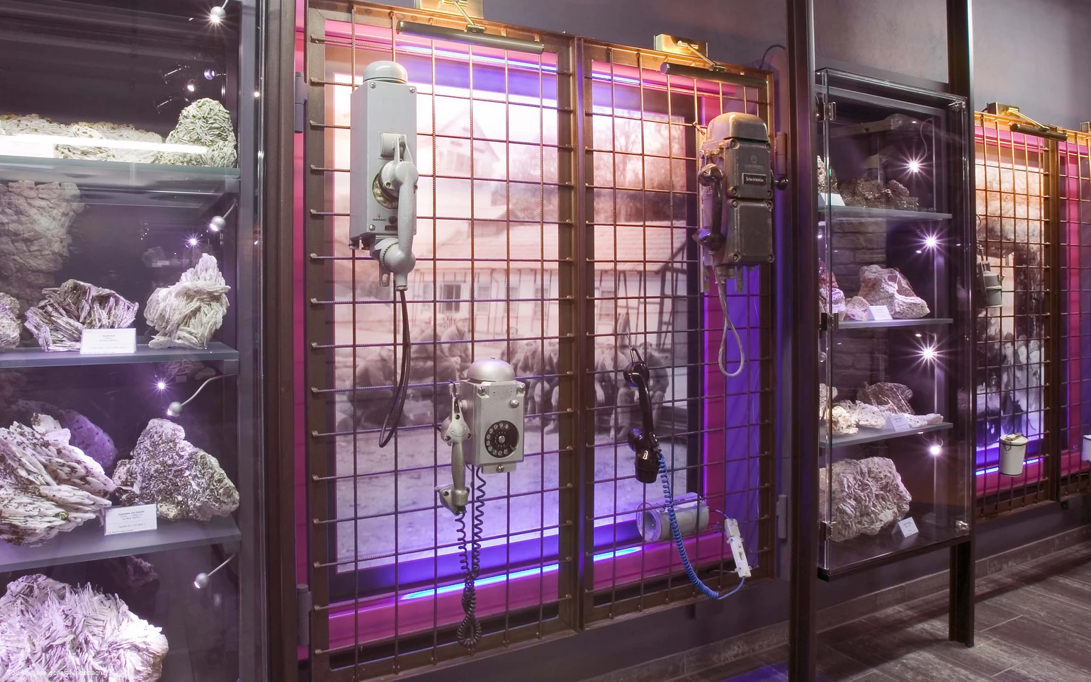 Was für wunderschöne „Blüten“ das Mineral Schwerspat treiben kann, das zeigt das Schwerspatmuseum in Dreislar bei Medebach.