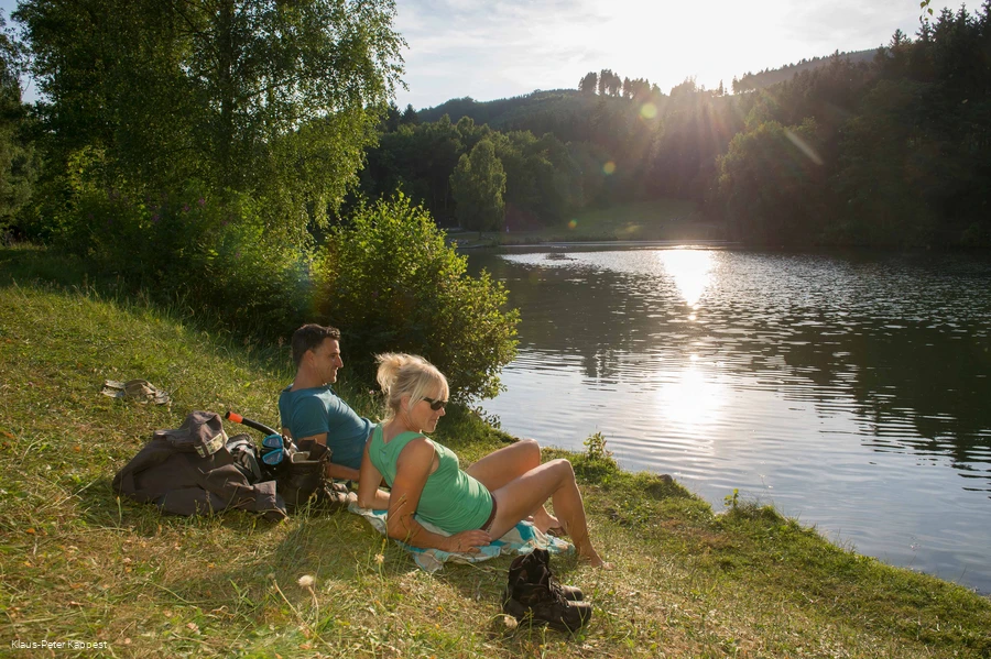 Nach einem Spaziergang &uuml;ber den Wennepfad lohnt es sich eine kleine Pause am Esmecke Staussee einzulegen.
