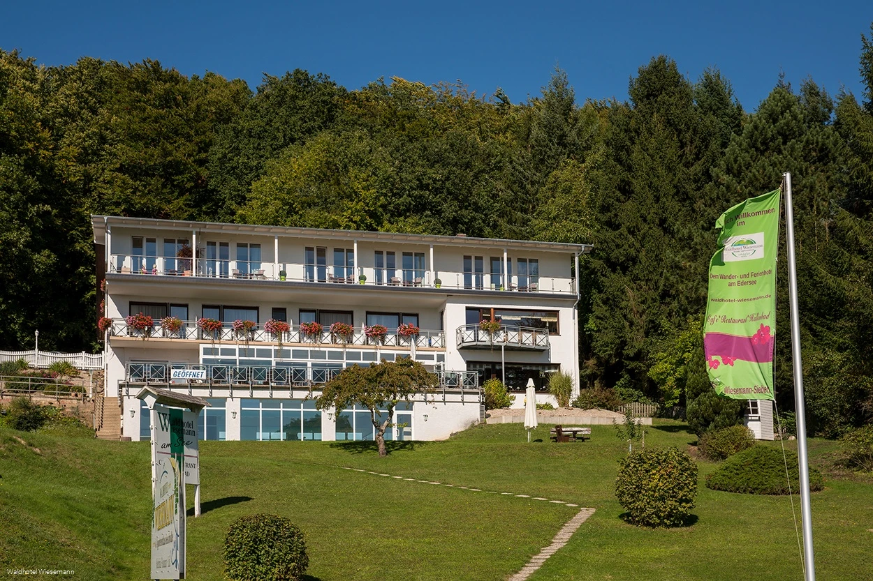 Außenanblick Waldhotel Wiesemann Außenanblick Waldhotel Wiesemann